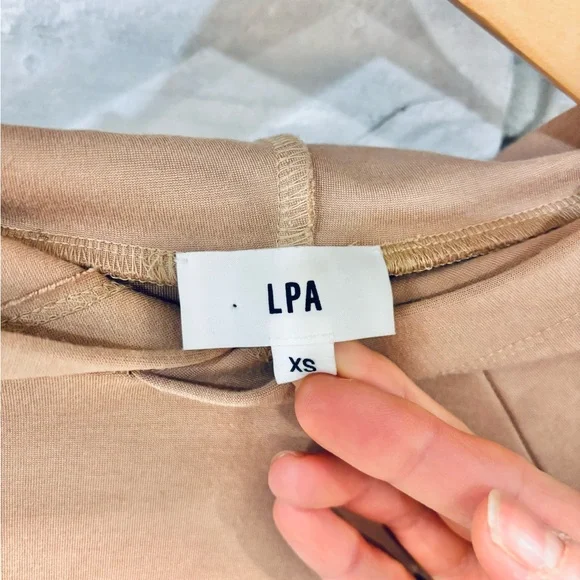 LPA Revolve Camel Tan Cropped Hoodie Sweatshirt XS - Picture 7 of 8